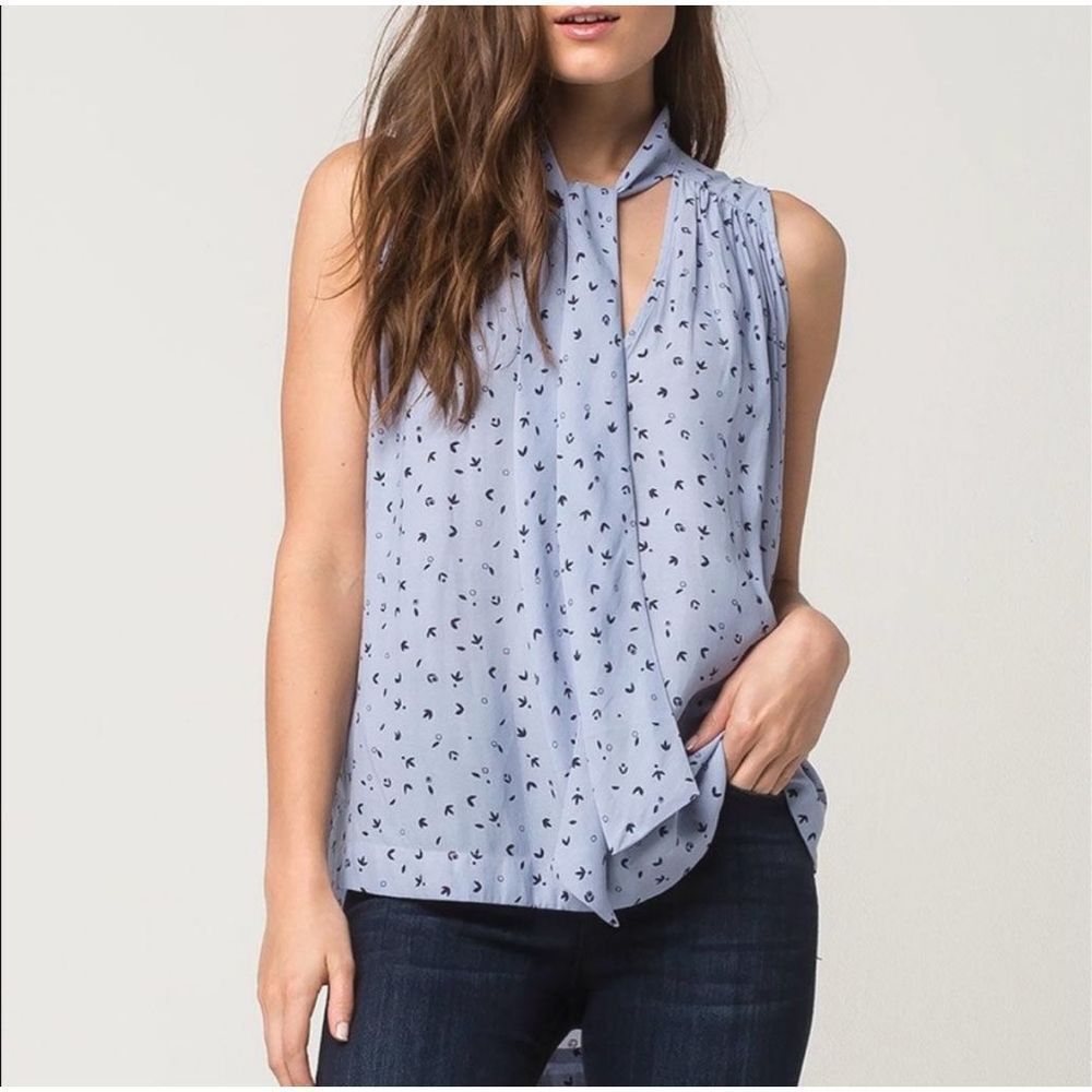 Sleeveless Light Blue Printed Tie-Neck Top - Brand: